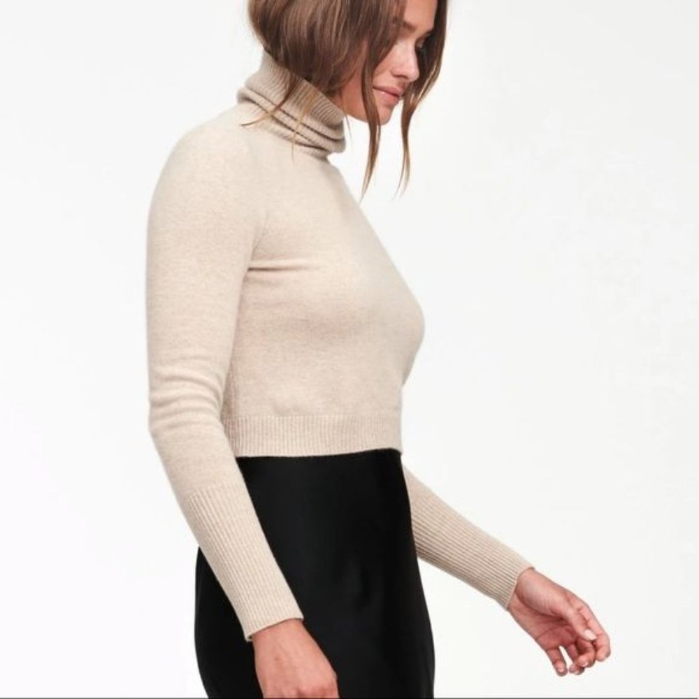 Naadam Cashmere Cropped Turtleneck in Oatmeal Size XS